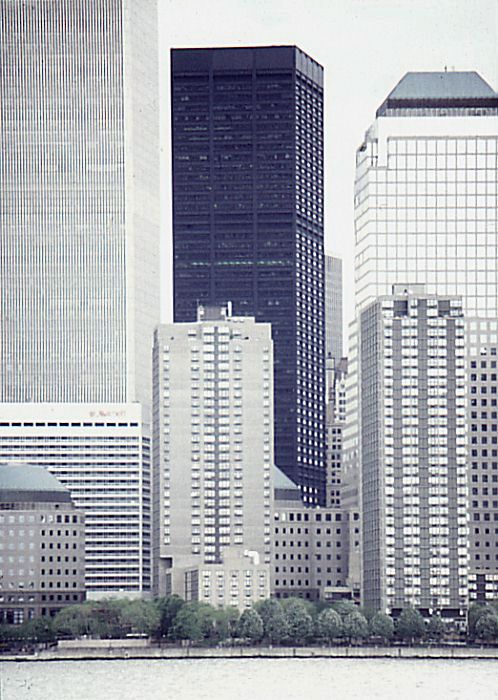 The U.S. Steel Building from Hoboken (87K)