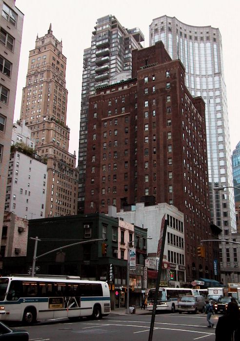 The Ritz Tower, Galleria and 135 E 57th St. (86K)