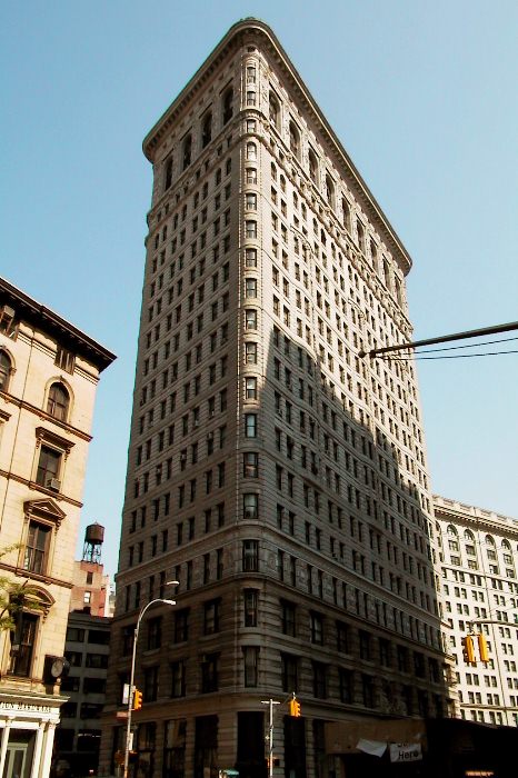 The Flatiron Building (83K)