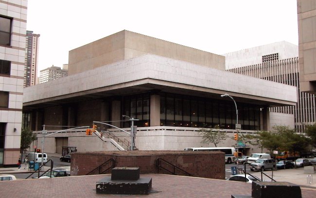 The Vivian Beaumont Theater and Lincoln Center 
Performing Arts Library and Museum (52K)