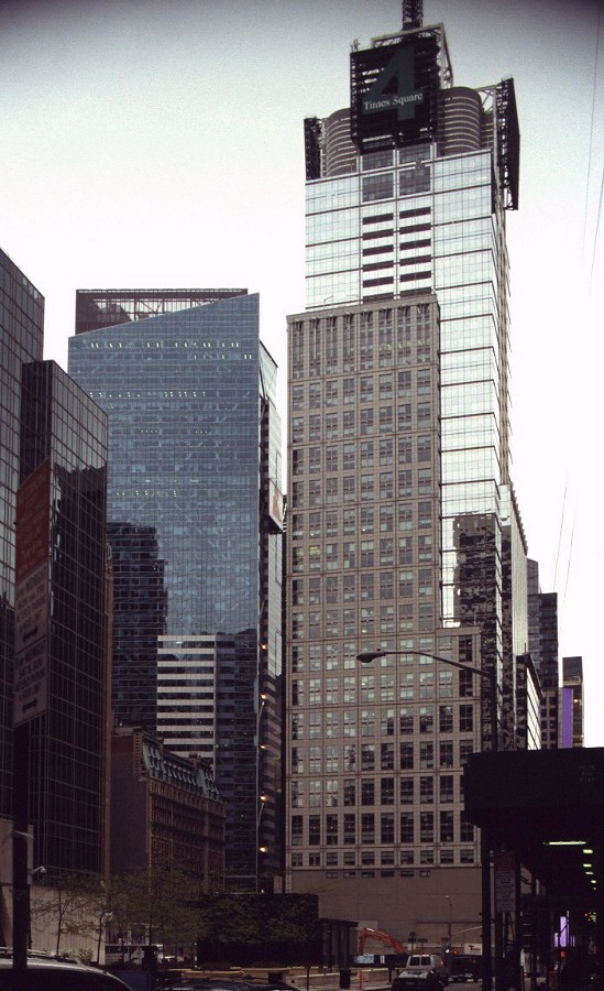 The Condé Nast Building (146K)